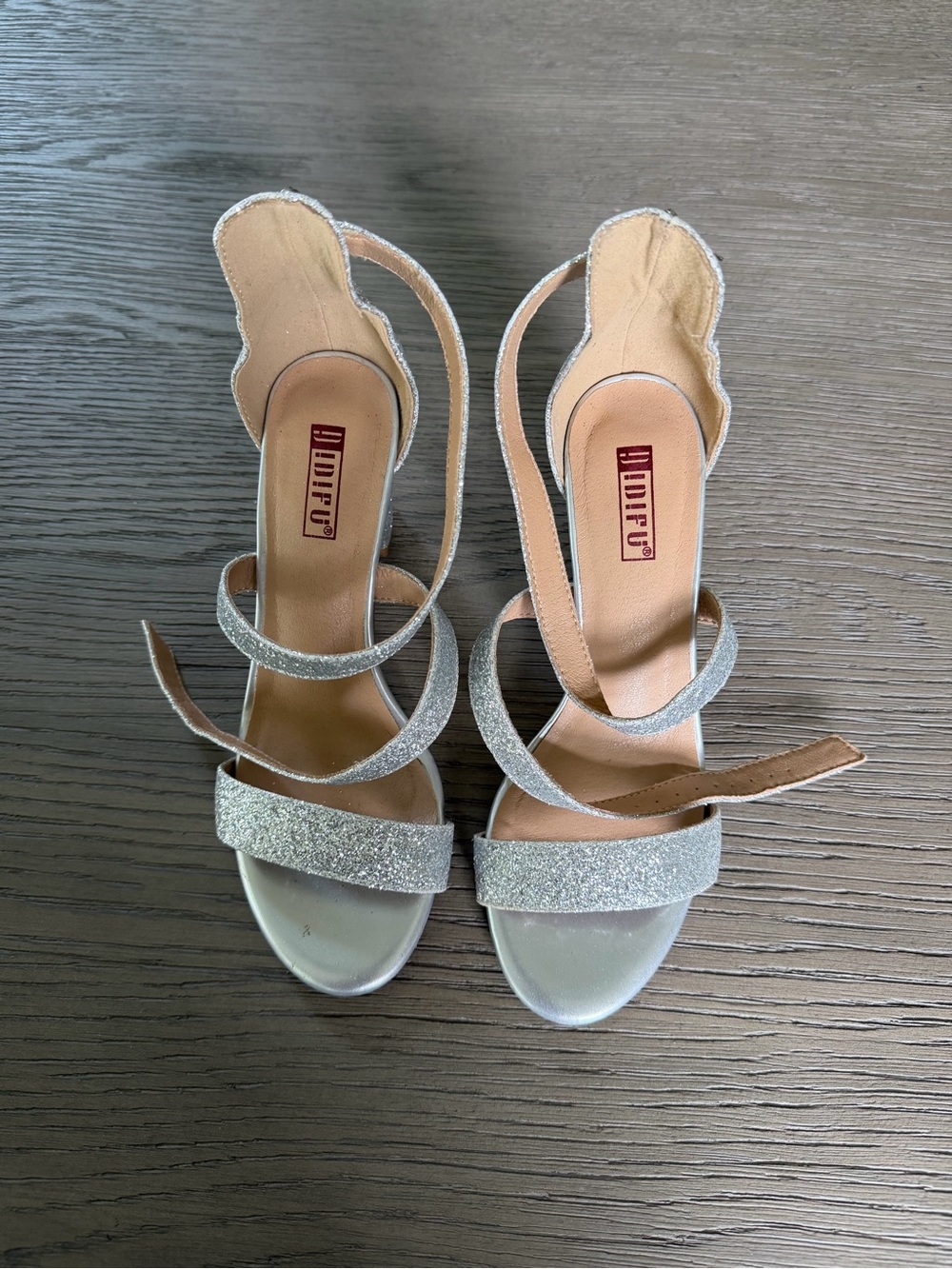 IDIFU Women’s Silver Glitter Spiral Ankle Heeled Sandals size 6